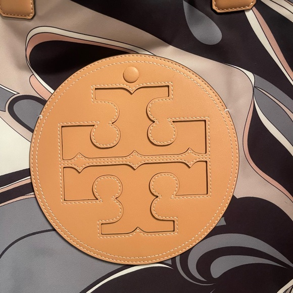 Tory Burch Ella neutral tulip Cream and Black Tote Bag - Picture 6 of 11